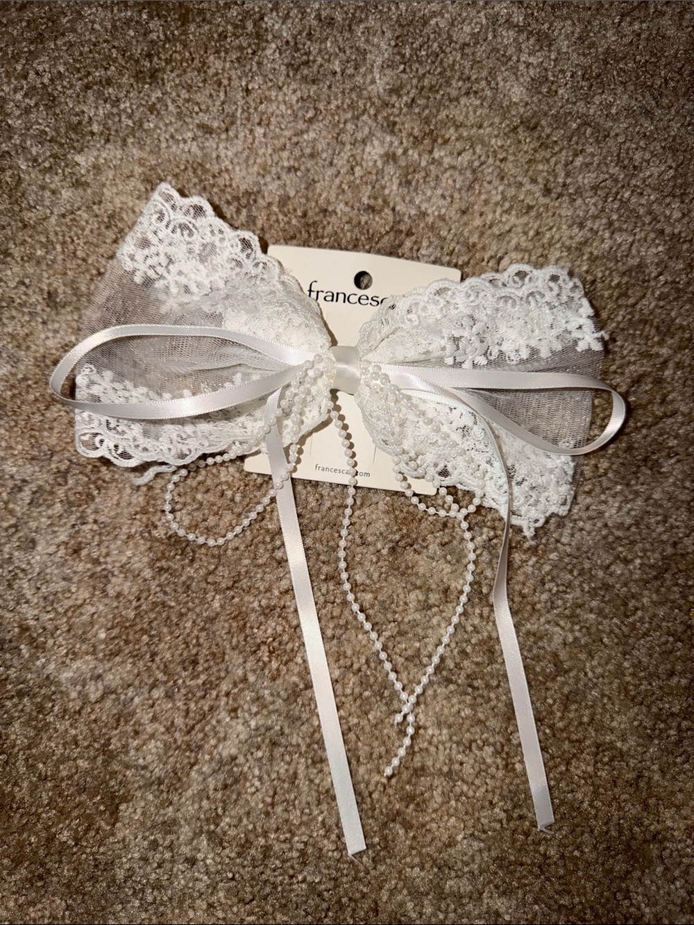Francesca's Collections White Lace Bow Hair Clip with Pearls